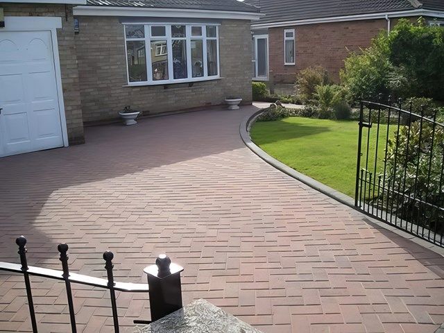 images/drive-way/slider/driveway-cleaning-7-kireth-ai.jpeg