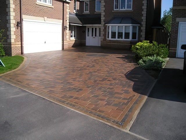 images/drive-way/slider/drive-way-cleaning-4-kireth-ai.jpg